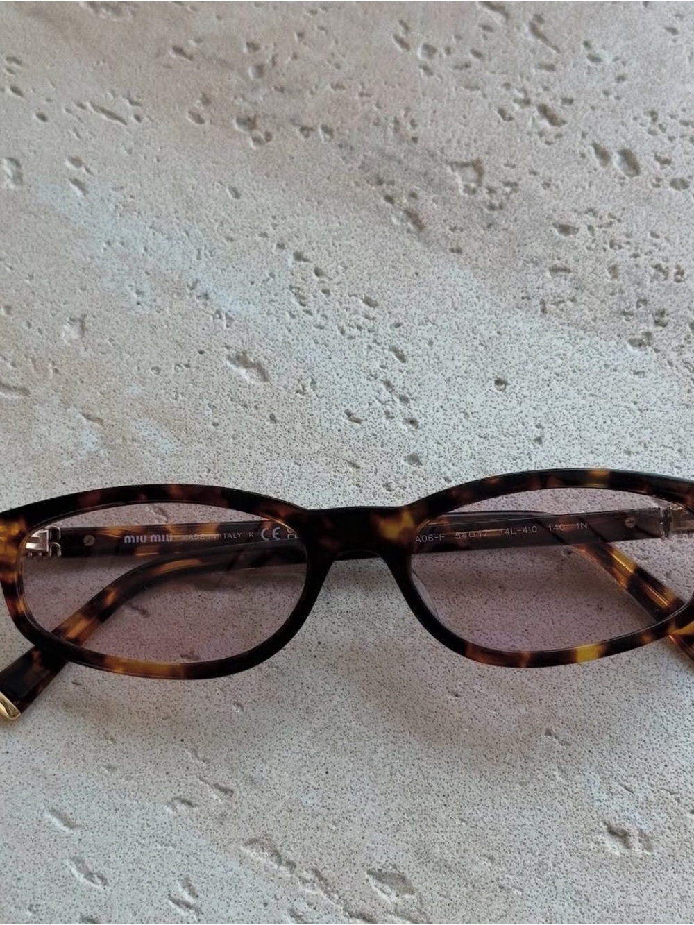 Miu Miu Womenās Tortoiseshell Oval Eyeglasses - Brown